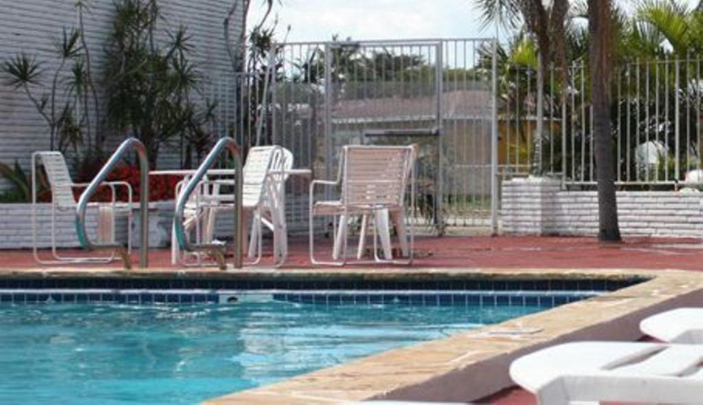 Beach And Town Motel Hollywood Eksteriør bilde
