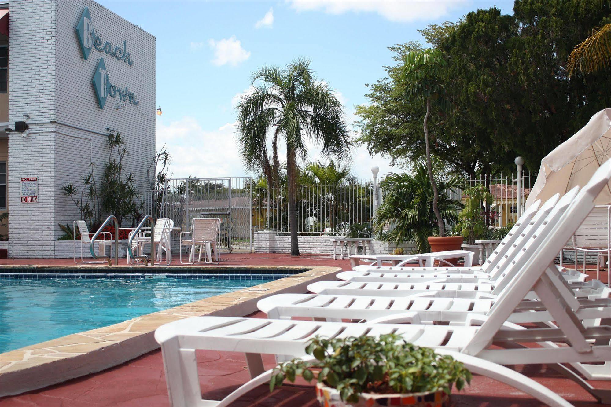 Beach And Town Motel Hollywood Eksteriør bilde
